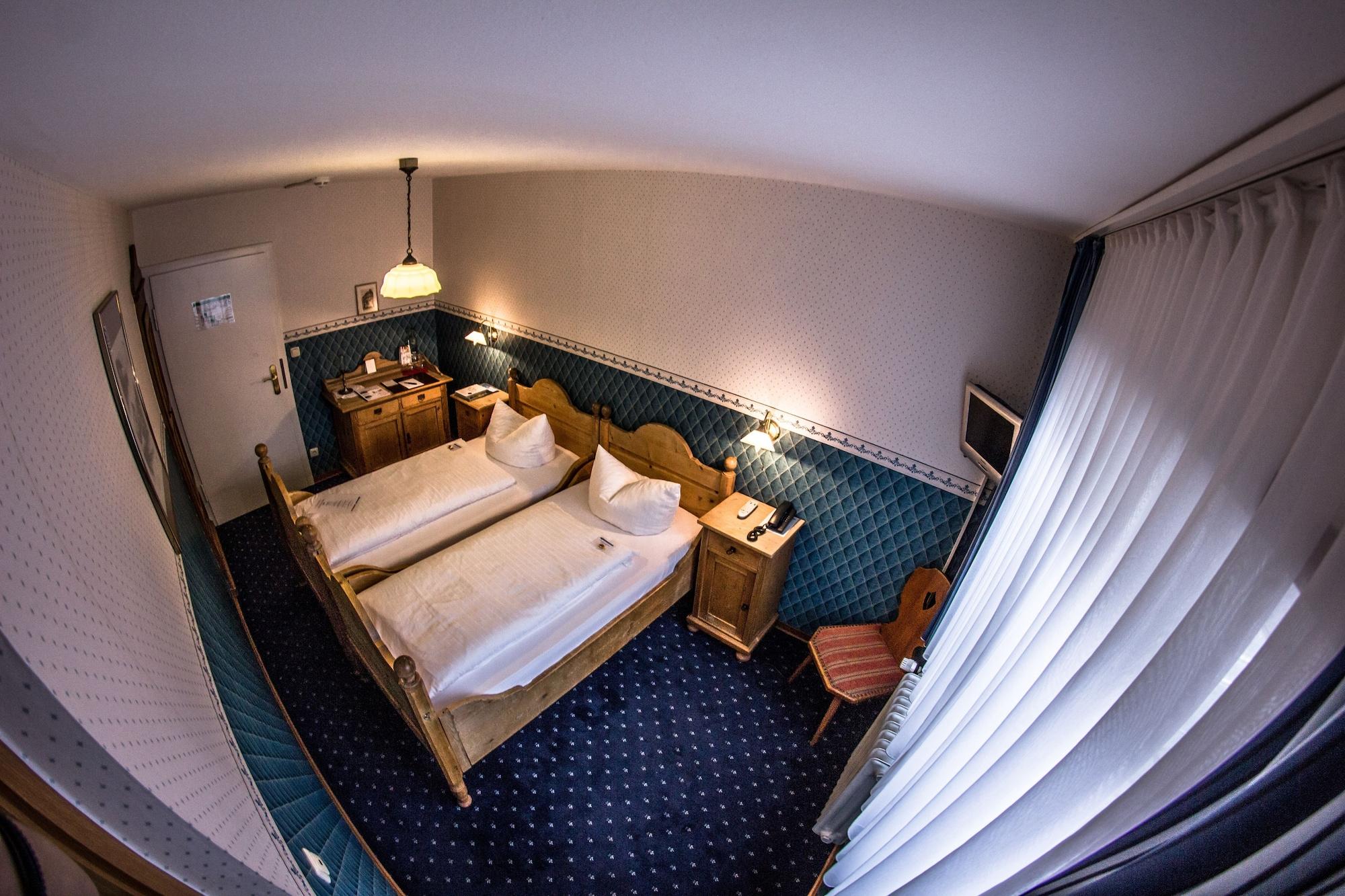 Hotel Blaue Ecke Adenau Esterno foto