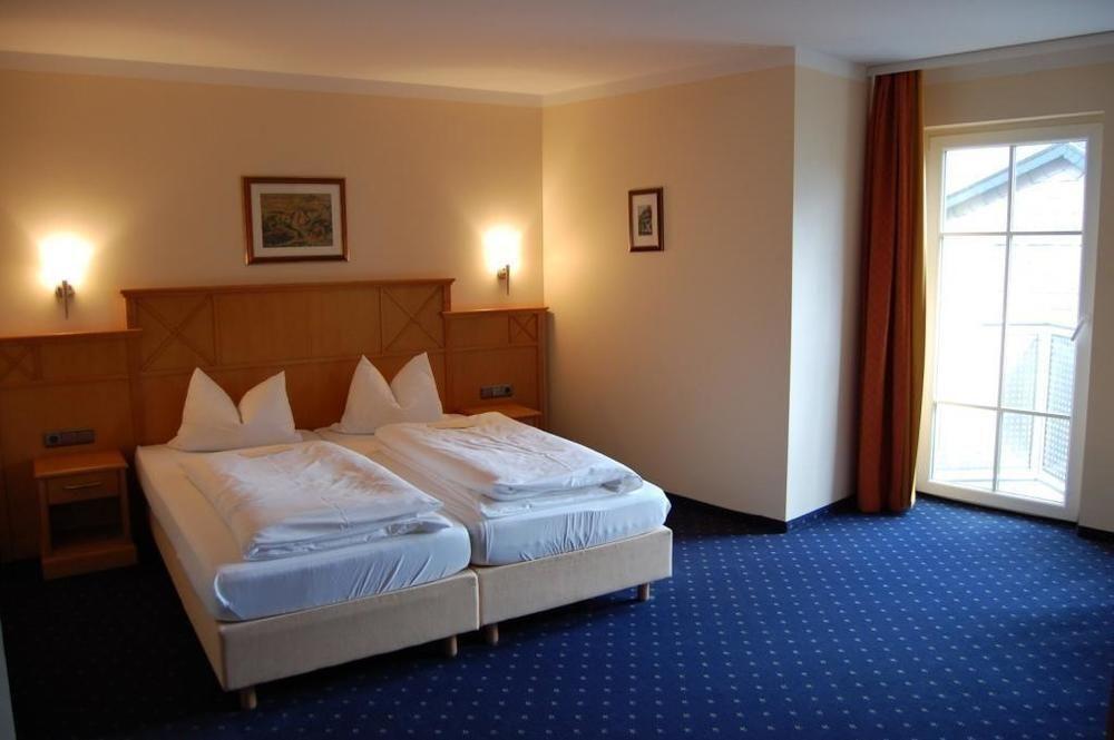 Hotel Blaue Ecke Adenau Esterno foto