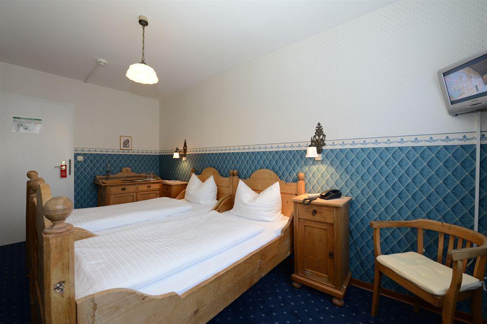 Hotel Blaue Ecke Adenau Esterno foto